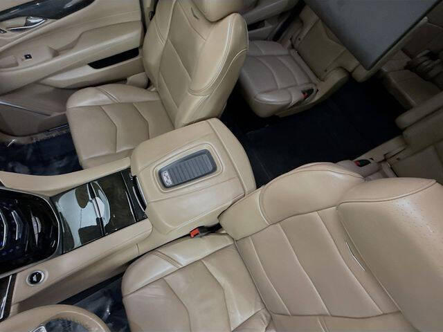 2020 Cadillac Escalade Platinum