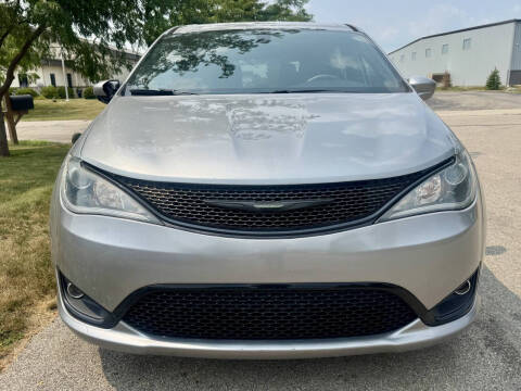2018 Chrysler Pacifica Touring Plus
