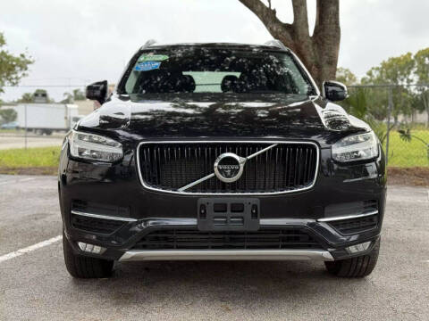 2016 Volvo XC90 T6 Momentum