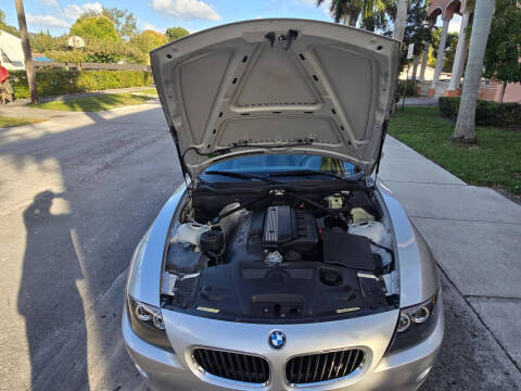 2005 BMW Z4 2.5i