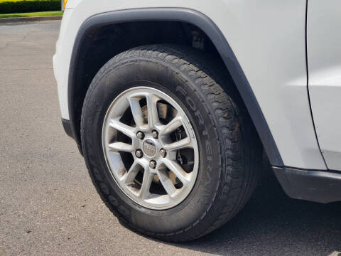 2019 Jeep Grand Cherokee Laredo E
