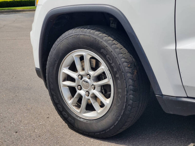2019 Jeep Grand Cherokee Laredo E