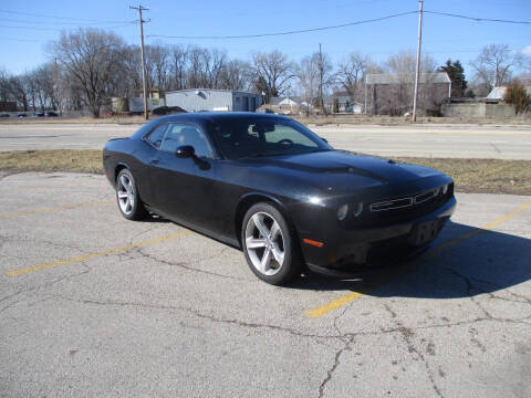 2015 Dodge Challenger for sale at RJ Motors in Plano IL
