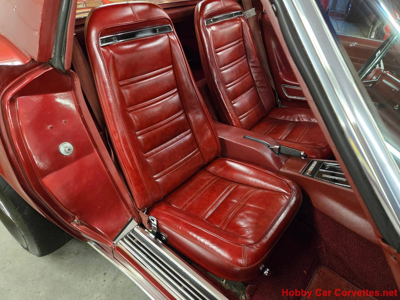 1975 Chevrolet Corvette 38