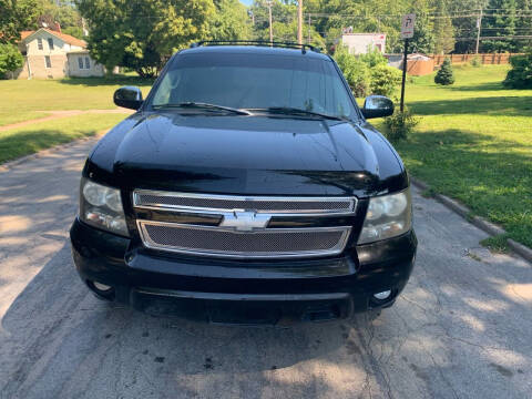 2007 Chevrolet Avalanche for sale at Unique Motors in Rock Island IL