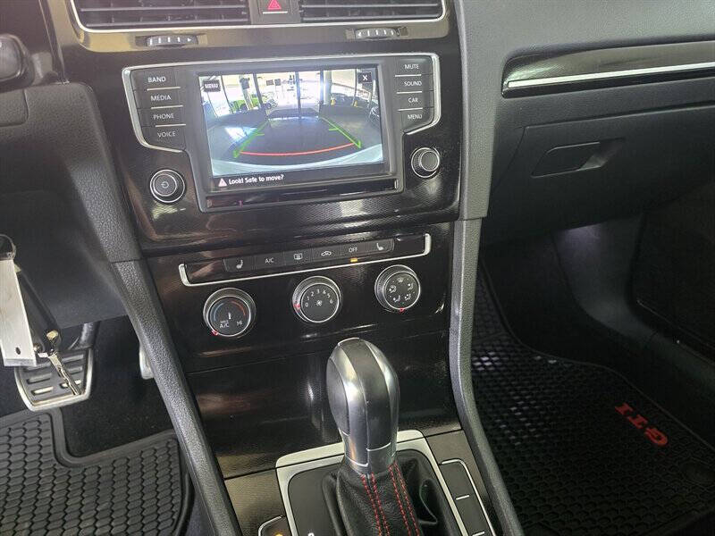 2017 Volkswagen Golf GTI S