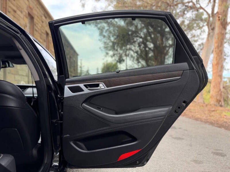 2015 Hyundai Genesis