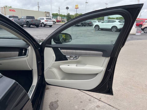 2025 Volvo S90 B6 Plus