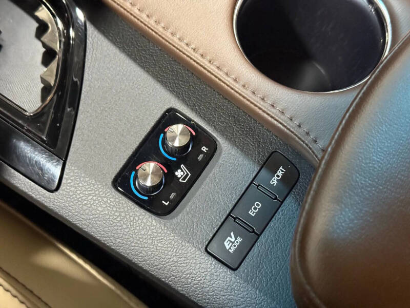 2018 Toyota Avalon Hybrid Limited