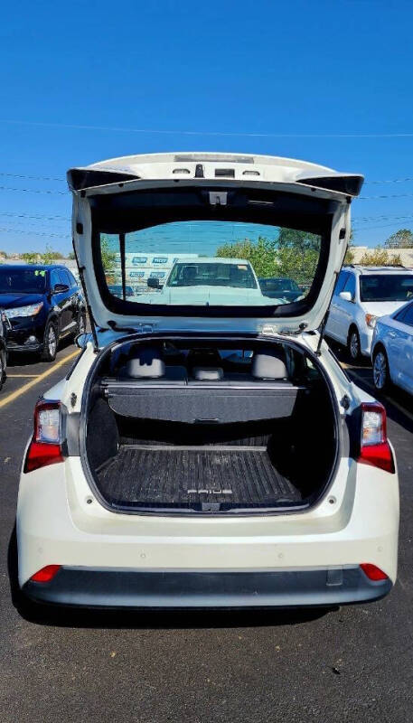 2019 Toyota Prius XLE AWD-e