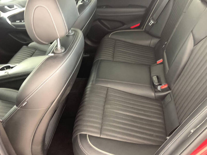 2022 Genesis G70