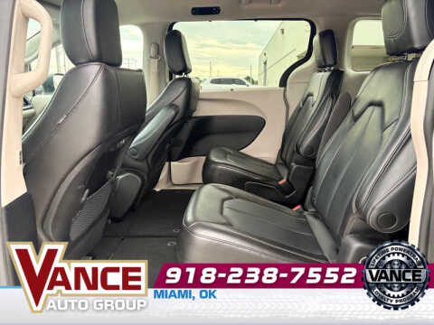 2023 Chrysler Pacifica Touring L