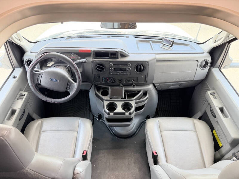 2019 Thor Motor Coach Majestic