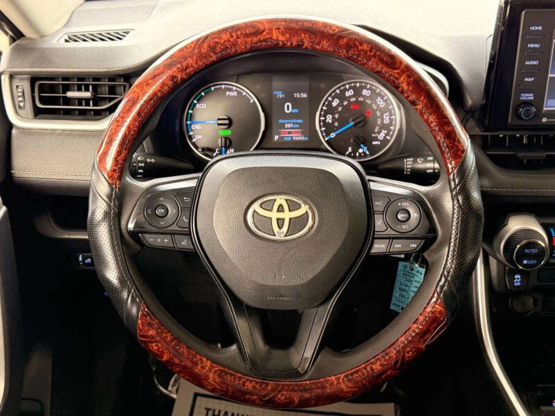 2022 Toyota RAV4 Hybrid LE