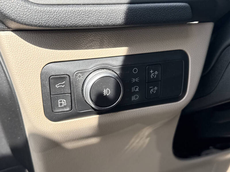 2020 Ford Escape Hybrid Titanium