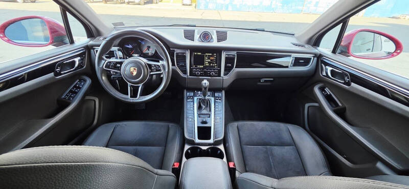 2016 Porsche Macan S