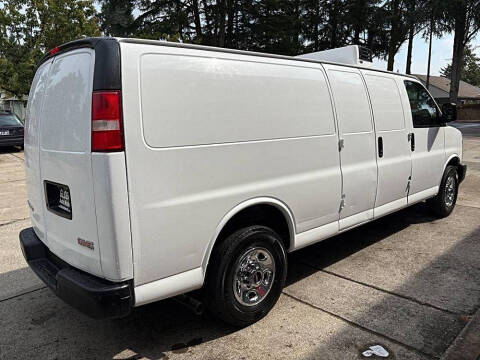 2017 GMC Savana 3500