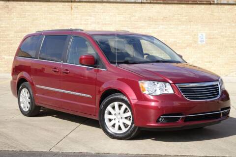 2014 Chrysler Town and Country for sale at Albo Auto in Palatine IL