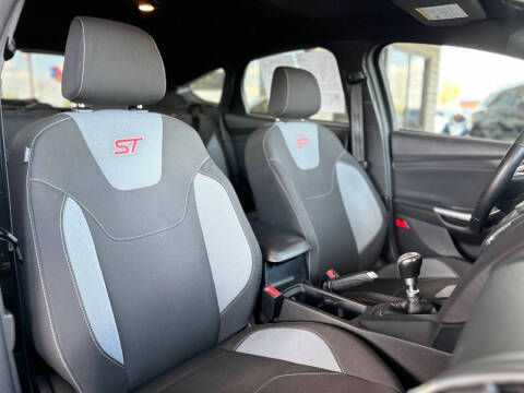 2017 Ford Focus ST