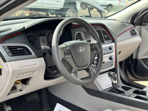 2017 Hyundai Sonata Hybrid SE