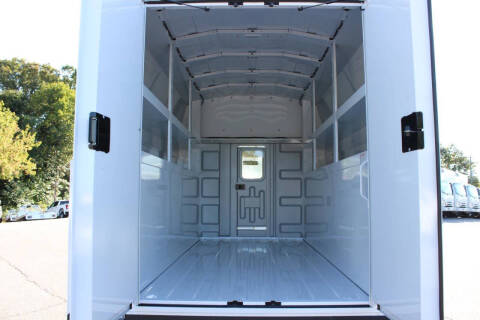 2025 Chevrolet Express 3500