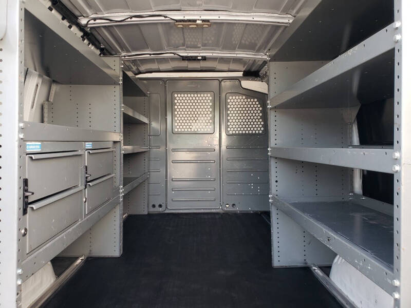 2024 Chevrolet Express 2500