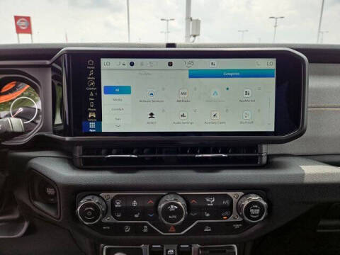 2025 Jeep Gladiator Sport S