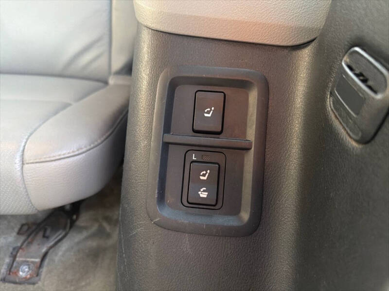 2010 Toyota Sequoia Platinum