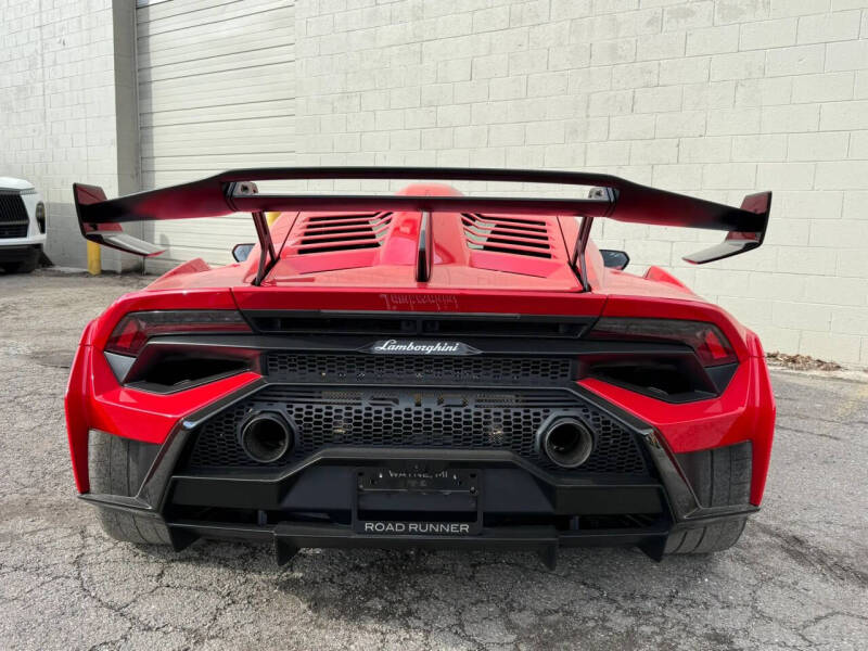 2022 Lamborghini Huracan STO