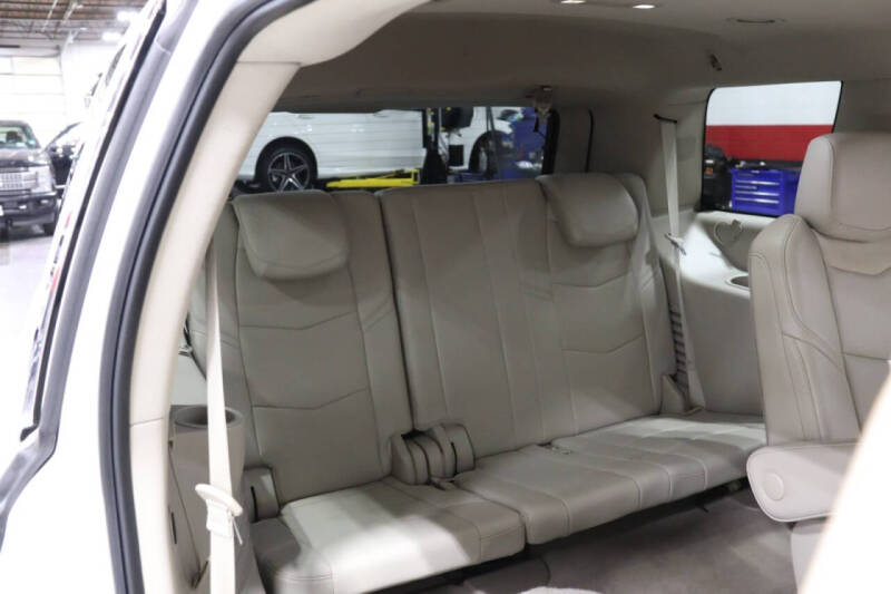 2015 Cadillac Escalade Luxury