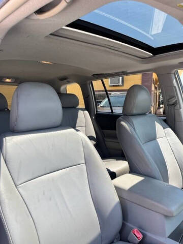 2010 Toyota Highlander SE