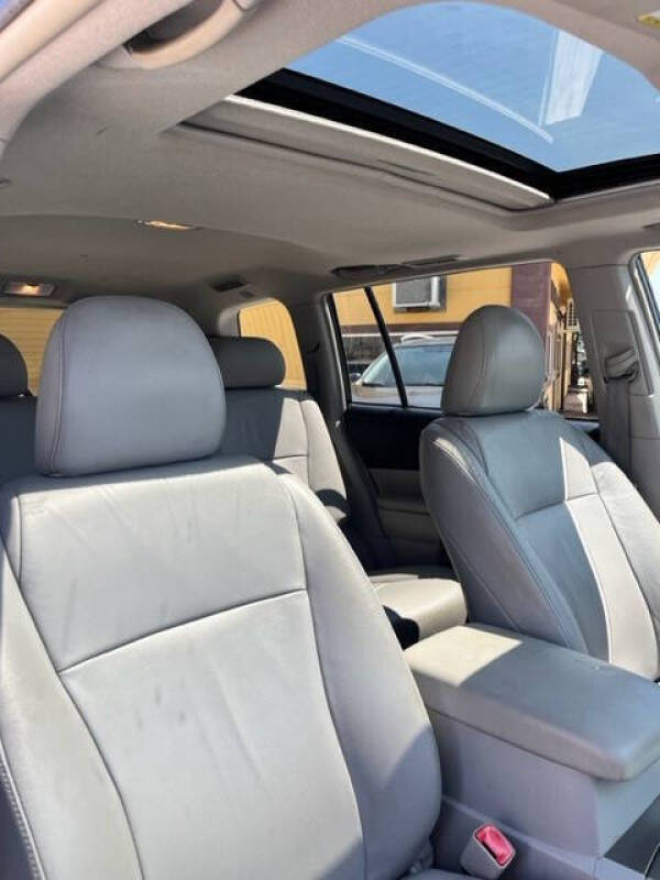 2010 Toyota Highlander SE