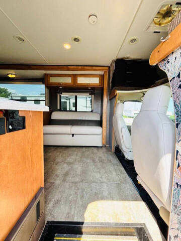 2016 Winnebago Spirit 31K