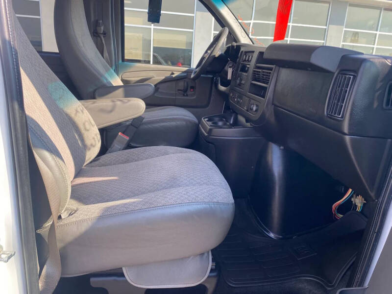 2015 Chevrolet Express LT 3500