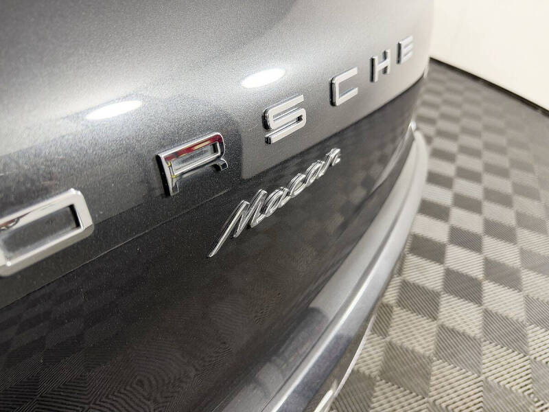 2017 Porsche Macan