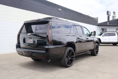 2017 Cadillac Escalade ESV Platinum