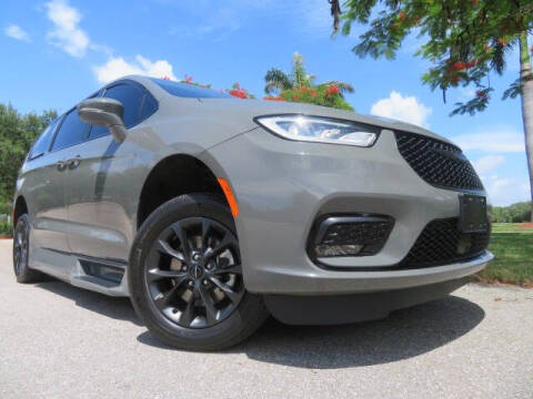 2021 Chrysler Pacifica Touring