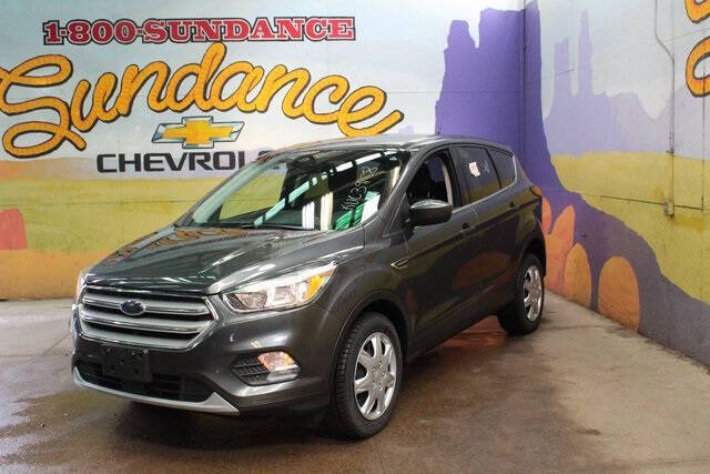 Used 2019 Ford Escape SE with VIN 1FMCU9GD1KUC39188 for sale in Grand Ledge, MI