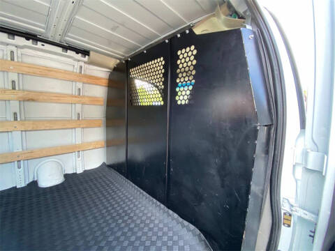 2023 GMC Savana 2500