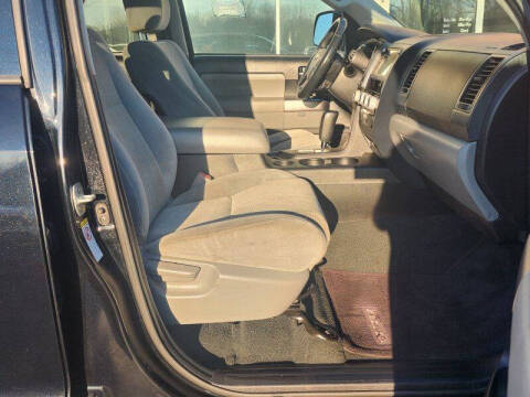 2020 Toyota Sequoia SR5