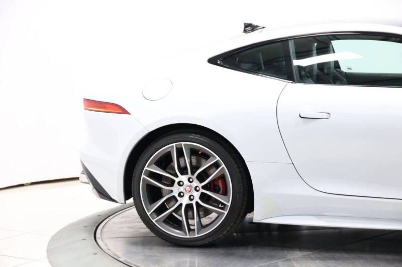 2016 Jaguar F-TYPE R