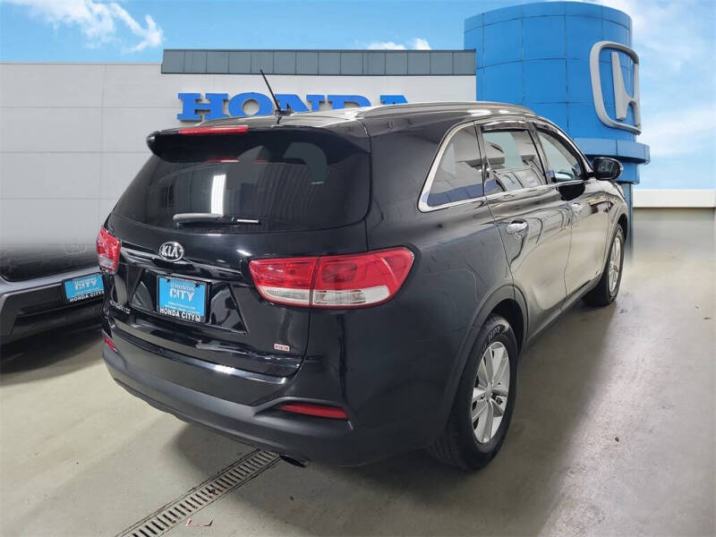 2016 Kia Sorento LX