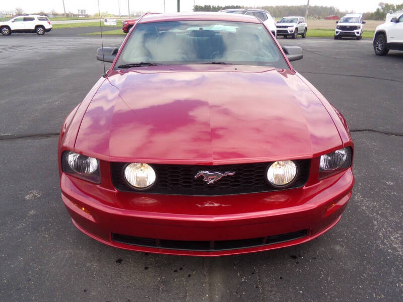 2005 Ford Mustang GT Deluxe
