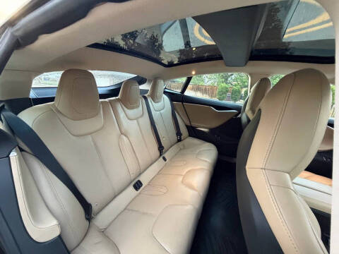 2015 Tesla Model S 85D