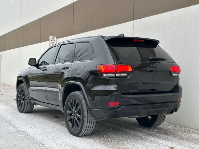 2021 Jeep Grand Cherokee for sale at Phoenix Motor Co in Romulus, MI