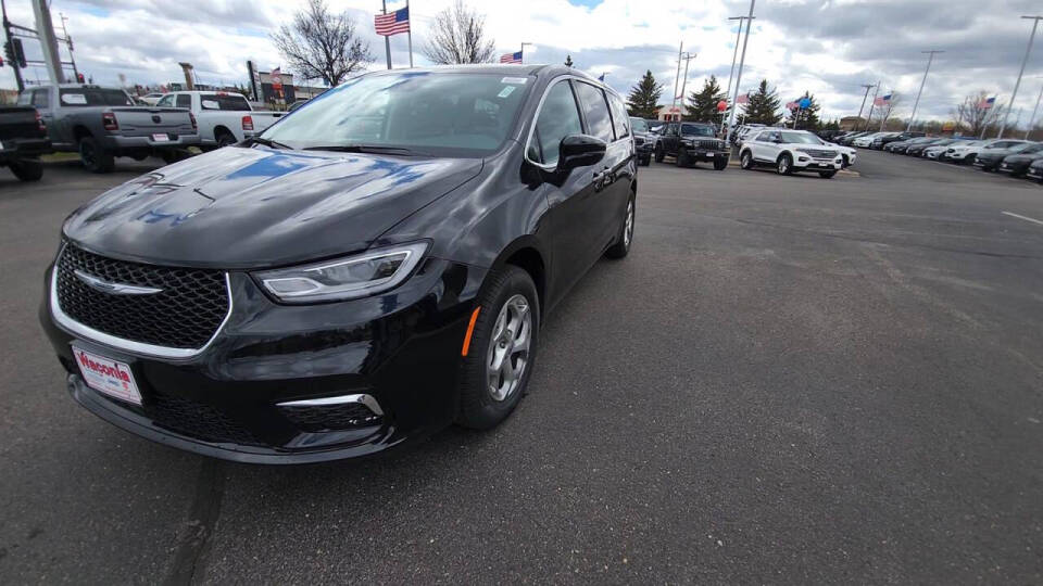 2024 Chrysler Pacifica for sale at Victoria Auto Sales in Victoria, MN