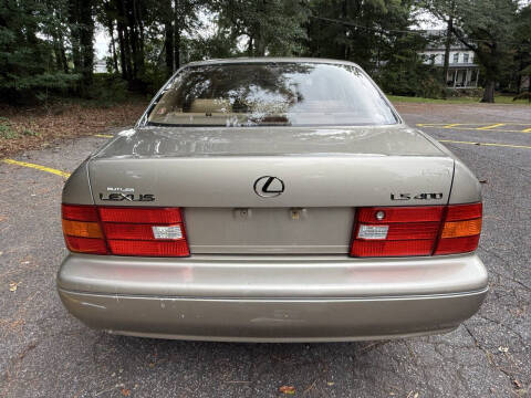 2000 Lexus LS 400