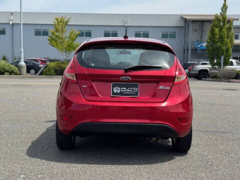 2012 Ford Fiesta SE