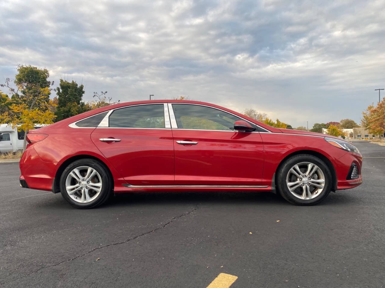 2019 Hyundai SONATA for sale at Ideal Cars LLC in Skokie, IL