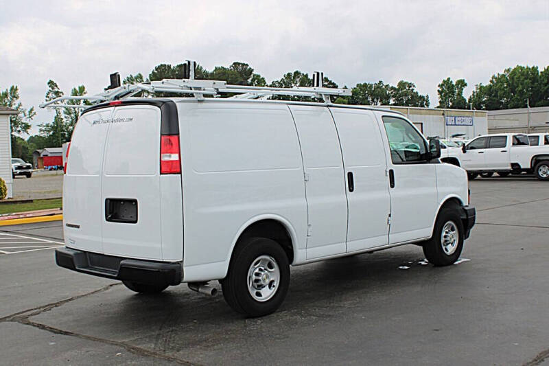 2024 Chevrolet Express 2500